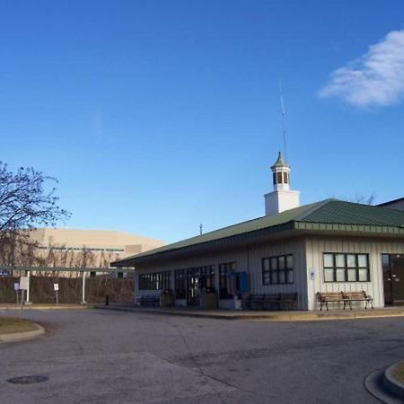Motel 6 West Columbia Sc Airport Exterior photo