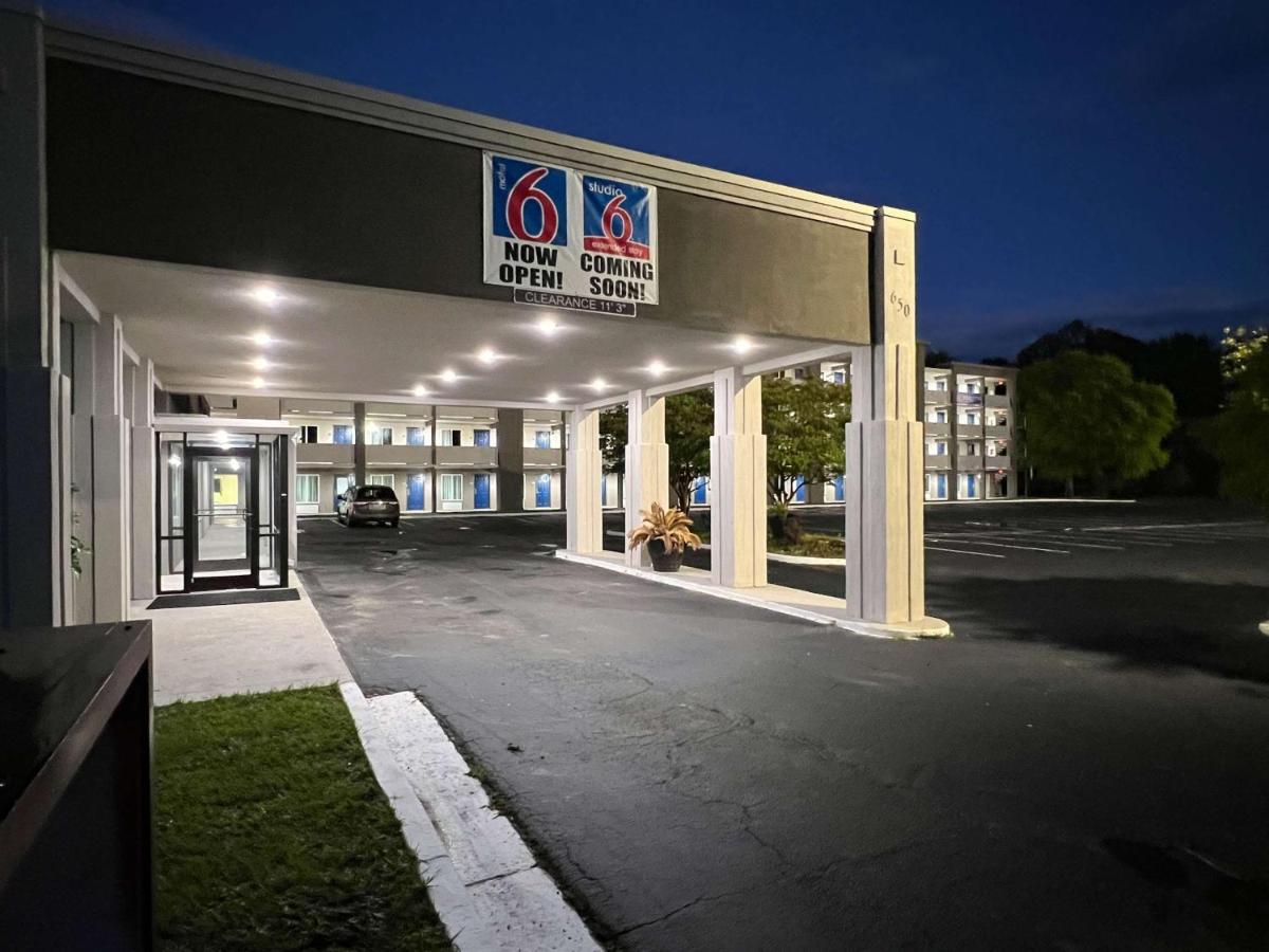 Motel 6 West Columbia Sc Airport Exterior photo