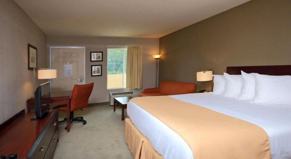 Motel 6 West Columbia Sc Airport Exterior photo